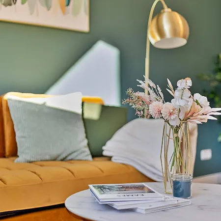 Daire Zeche Trifft By Cordis Sky Fuer Bis Zu 4 Personen 5 Minuten Zur Messe Oder Hauptbahnhof Essen